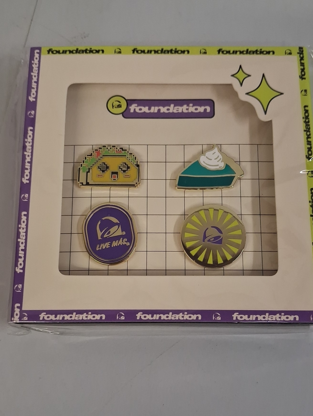 NWT Limited Edition Taco Bell Enamel Pin Set